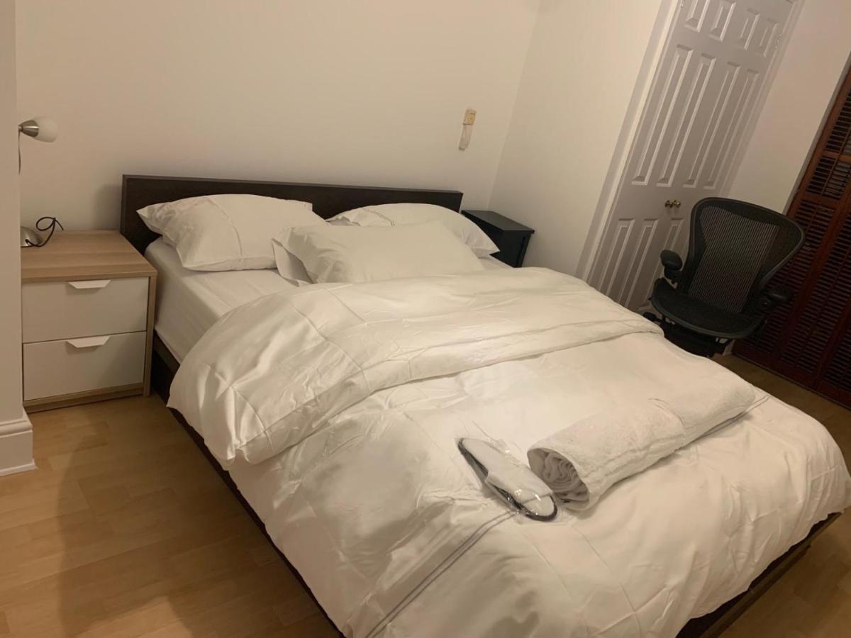 Lovely Room, Free Parking In Private Gated Place Londres Exterior foto